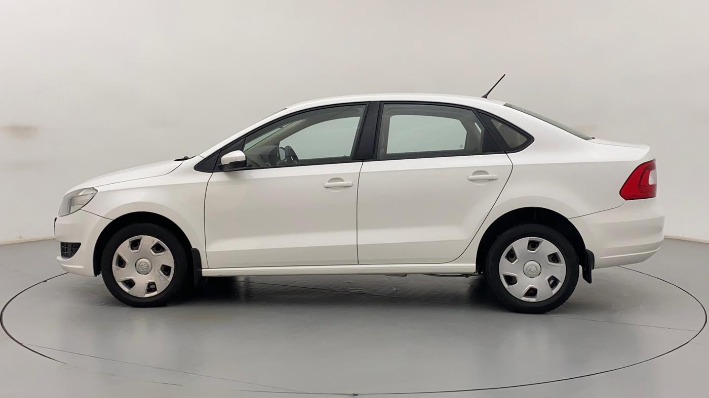 2016 Skoda Rapid 1.5 ACTIVE TDI MT, Diesel, Manual, 1,01,804 km, Left Side View