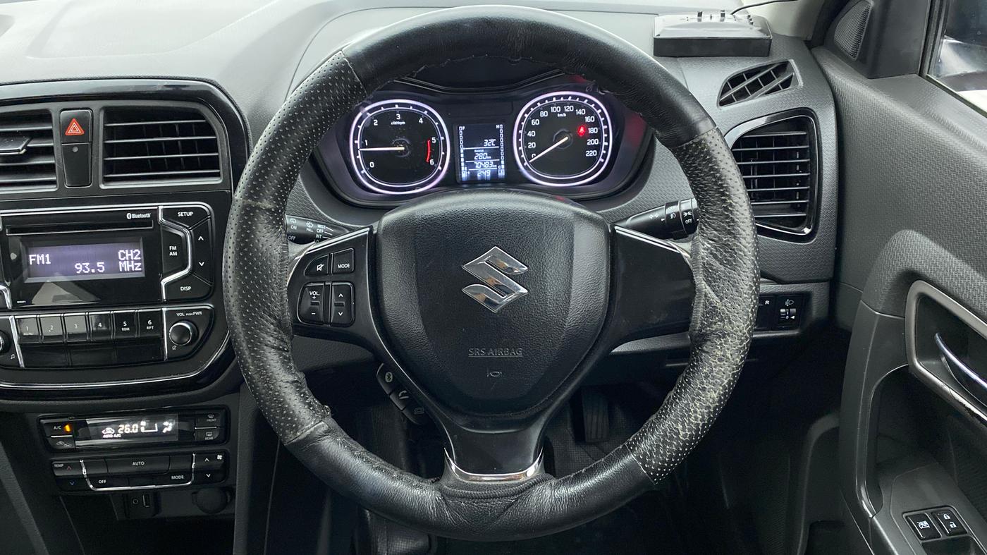 2017 Maruti Vitara Brezza ZDI, Diesel, Manual, 70,483 km, Steering Wheel Close Up