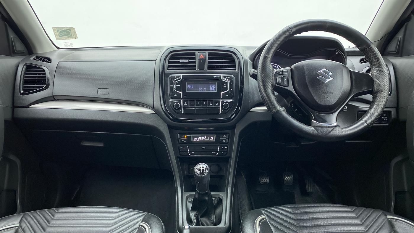 2017 Maruti Vitara Brezza ZDI, Diesel, Manual, 70,483 km, Dashboard