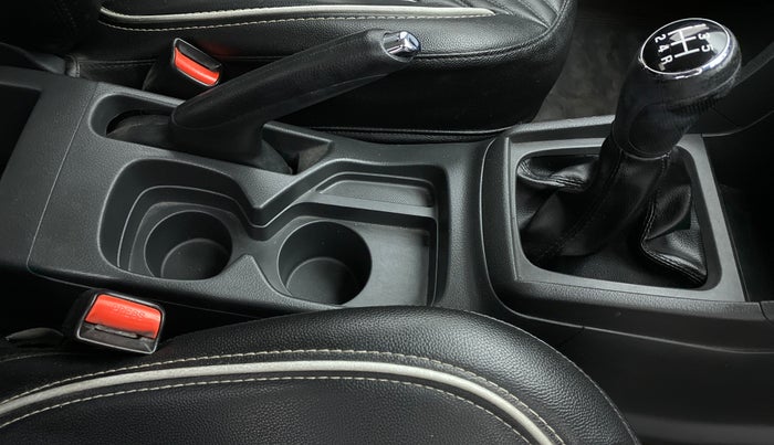2017 Maruti Vitara Brezza ZDI, Diesel, Manual, 70,483 km, Gear Lever