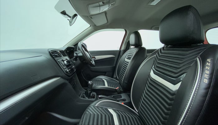 2017 Maruti Vitara Brezza ZDI, Diesel, Manual, 70,483 km, Right Side Front Door Cabin