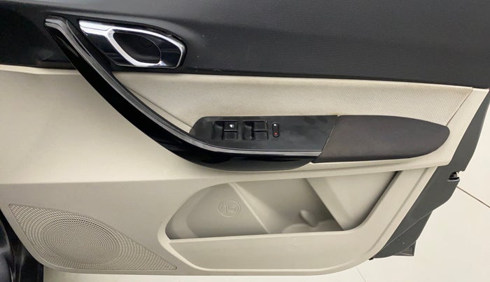 2022 Tata TIGOR XZA PLUS PETROL, Petrol, Automatic, 14,549 km, Driver Side Door Panels Control