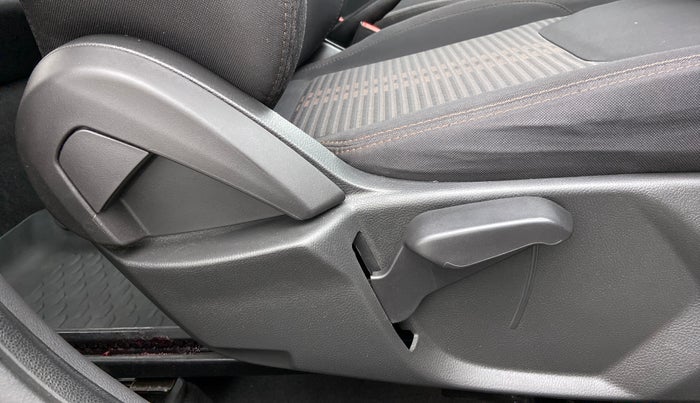 2019 Ford FREESTYLE TITANIUM 1.2 TI-VCT MT, Petrol, Manual, 20,497 km, Driver Side Adjustment Panel