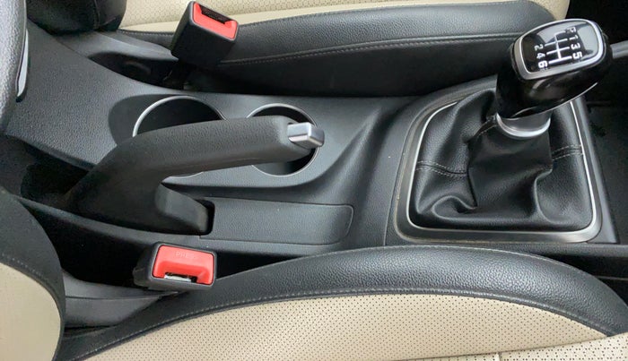 2018 Hyundai Verna 1.6 SX VTVT (O), Petrol, Manual, 41,233 km, Gear Lever