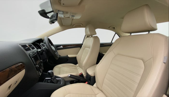 2015 Volkswagen Jetta HIGHLINE TDI AT, Diesel, Automatic, 93,455 km, Right Side Front Door Cabin View