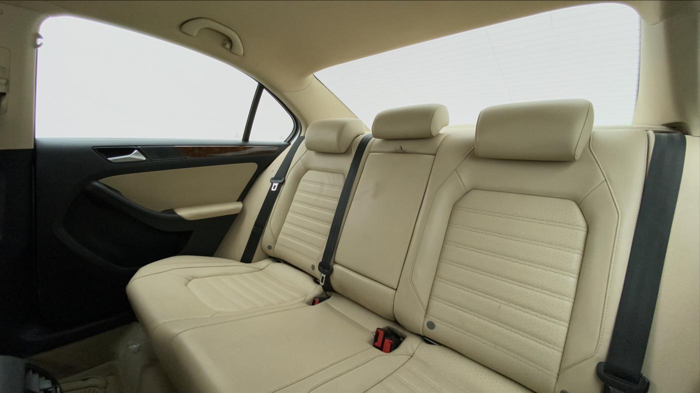 2015 Volkswagen Jetta HIGHLINE TDI AT, Diesel, Automatic, 93,455 km, Right Side Rear Door Cabin View
