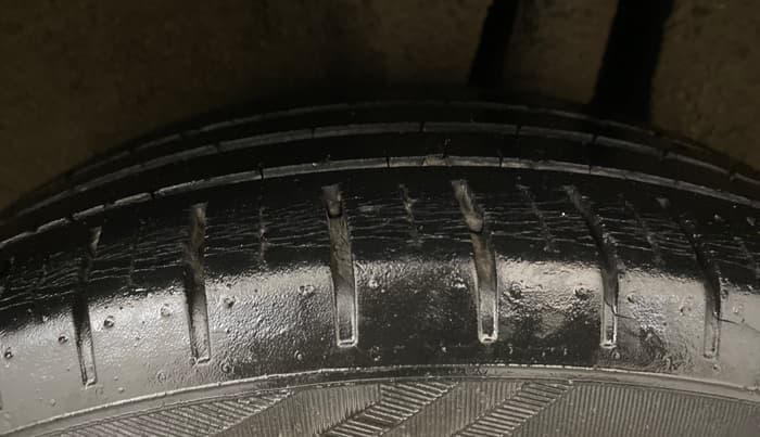 2016 Maruti Baleno ALPHA PETROL 1.2, Petrol, Manual, 57,722 km, Left Rear Tyre Tread