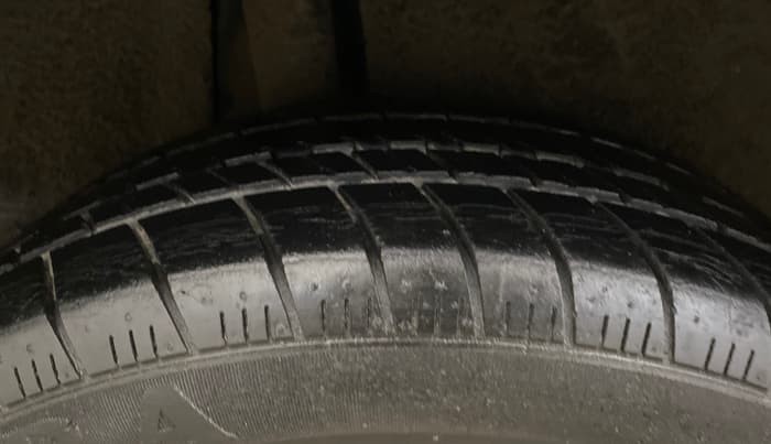 2016 Maruti Baleno ALPHA PETROL 1.2, Petrol, Manual, 57,722 km, Right Rear Tyre Tread