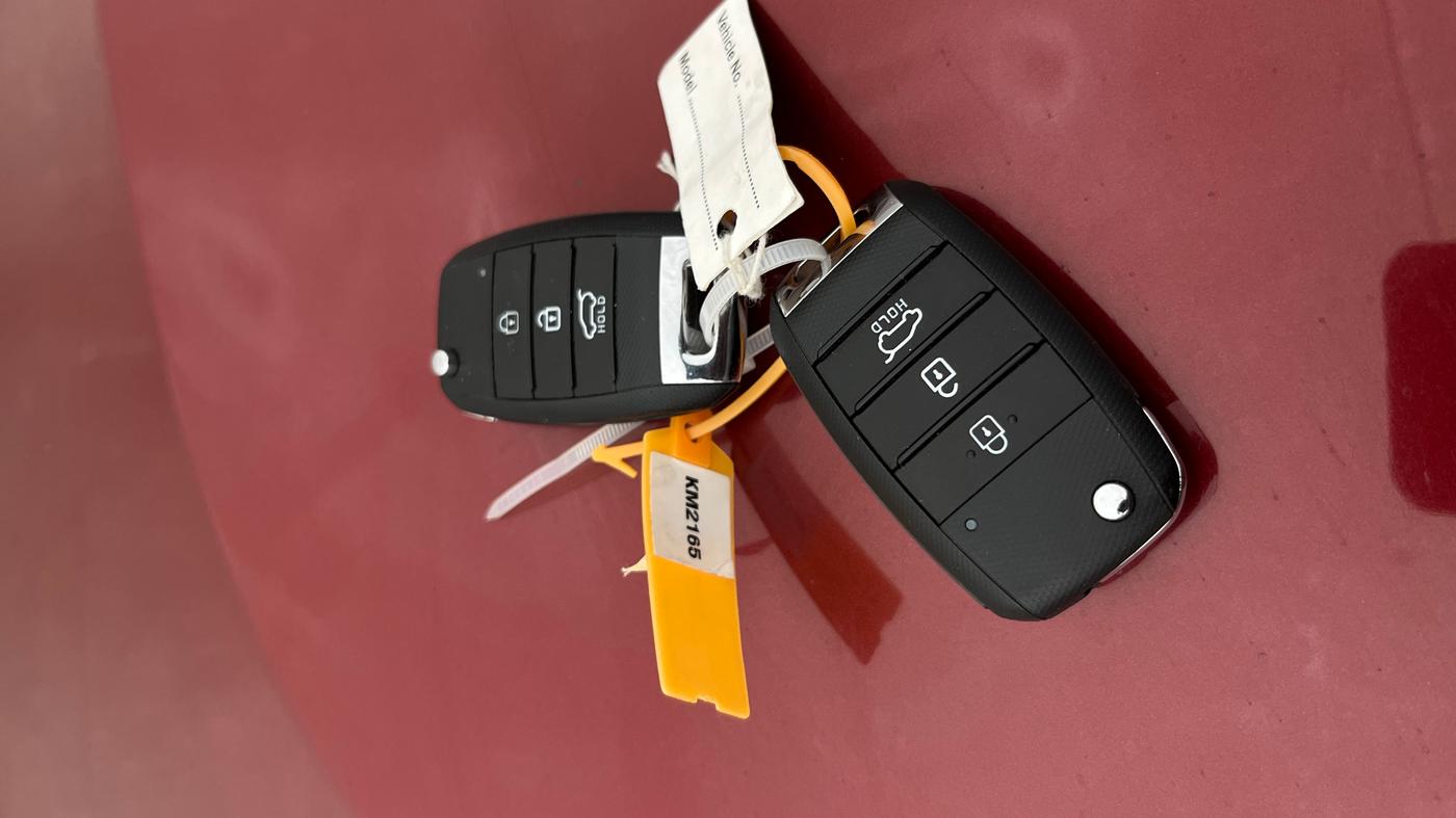 2022 KIA SONET HTK 1.2, Petrol, Manual, 42,706 km, Key Close Up