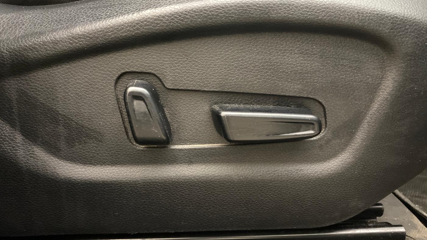 2023 KIA SELTOS GTX PLUS 1.5 DIESEL AT, Diesel, Automatic, 66,293 km, Driver Side Adjustment Panel