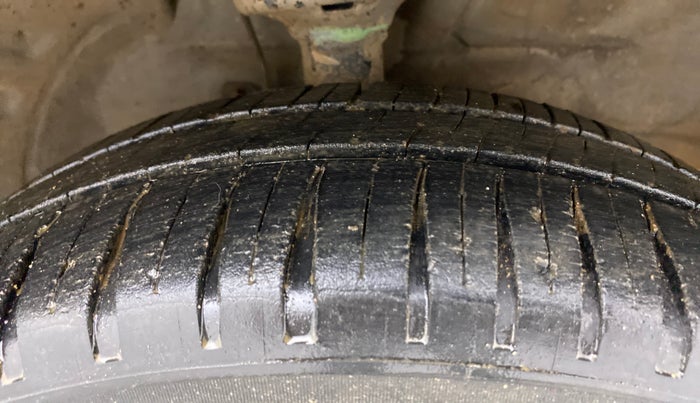2013 Maruti Wagon R 1.0 VXI, Petrol, Manual, 64,628 km, Right Front Tyre Tread