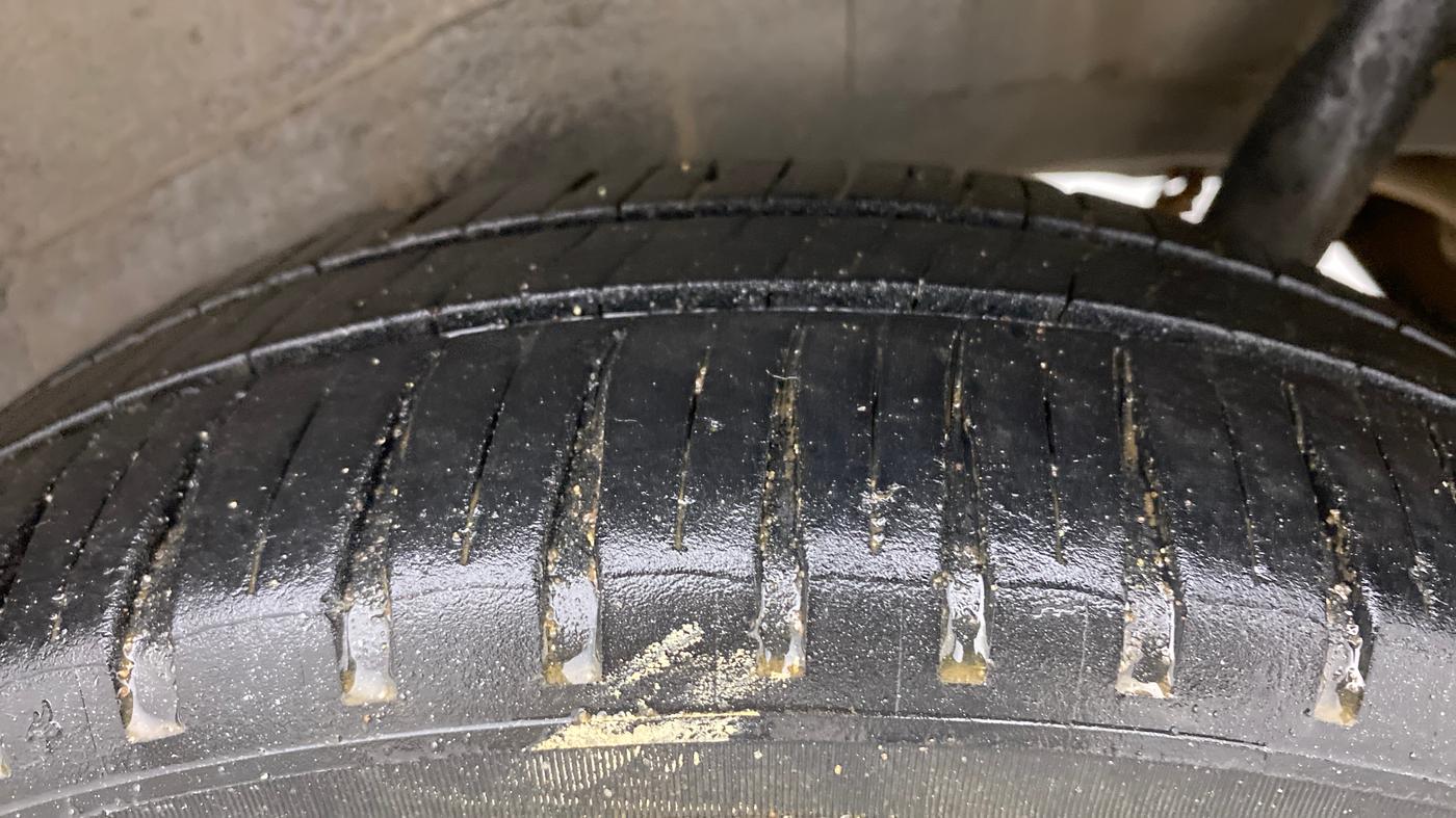 2013 Maruti Wagon R 1.0 VXI, Petrol, Manual, 64,628 km, Left Rear Tyre Tread