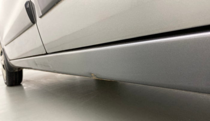 2013 Maruti Wagon R 1.0 VXI, Petrol, Manual, 64,628 km, Left running board - Slightly dented