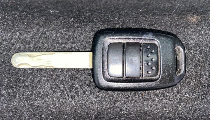 2017 Honda Jazz 1.2L I-VTEC V, Petrol, Manual, 1,16,273 km, Key Close Up