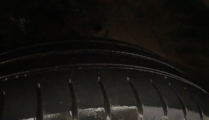 2017 Honda Jazz 1.2L I-VTEC V, Petrol, Manual, 1,16,273 km, Left Front Tyre Tread