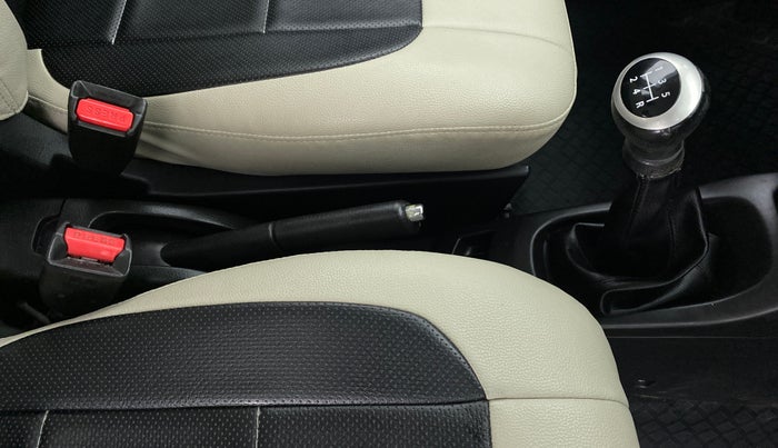 2014 Maruti Wagon R Stingray VXI, Petrol, Manual, 22,328 km, Gear Lever
