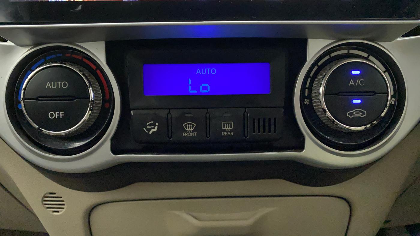 2014 Hyundai i20 SPORTZ 1.2, Petrol, Manual, 33,886 km, Automatic Climate Control