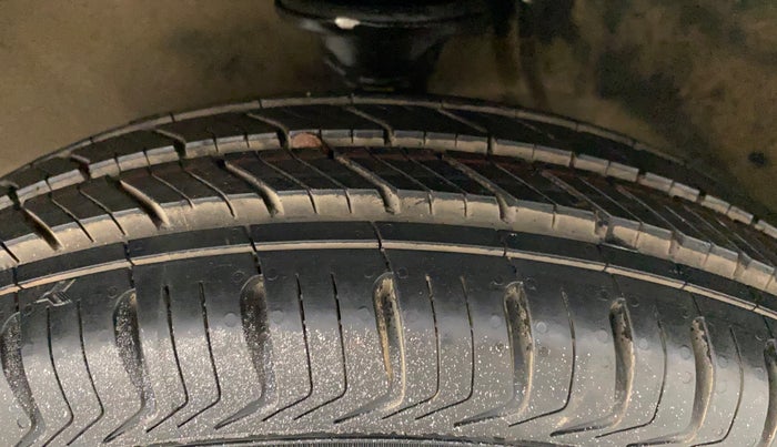 2012 Maruti Alto 800 LXI, Petrol, Manual, 65,882 km, Left Front Tyre Tread