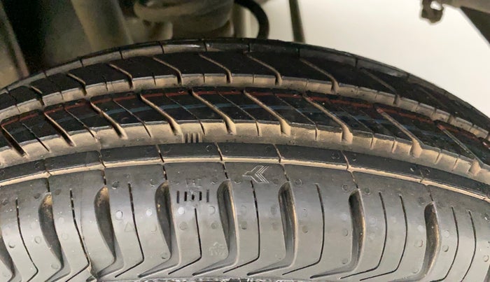 2012 Maruti Alto 800 LXI, Petrol, Manual, 65,882 km, Left Rear Tyre Tread