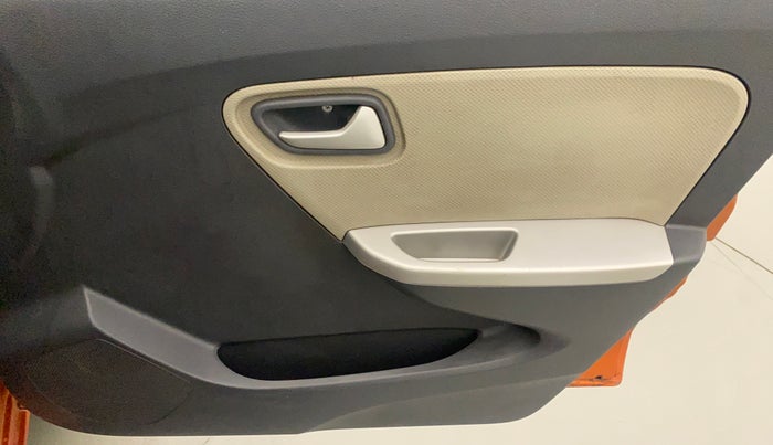 2015 Maruti Alto K10 VXI AMT, Petrol, Automatic, 57,838 km, Driver Side Door Panels Control
