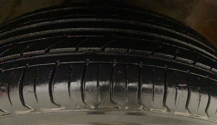 2015 Maruti Alto K10 VXI AMT, Petrol, Automatic, 57,838 km, Left Front Tyre Tread