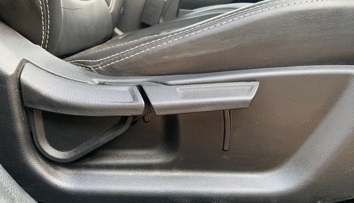 2020 KIA SELTOS HTX 1.5 PETROL, Petrol, Manual, 48,426 km, Driver Side Adjustment Panel