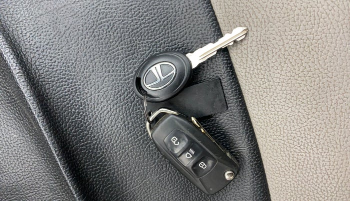 2018 Tata Tiago XZ PETROL, Petrol, Manual, 89,540 km, Key Close Up