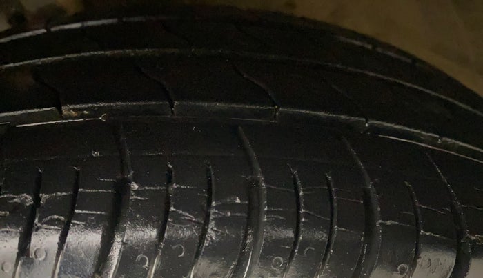 2019 Maruti Baleno DELTA PETROL 1.2, Petrol, Manual, 12,750 km, Left Front Tyre Tread