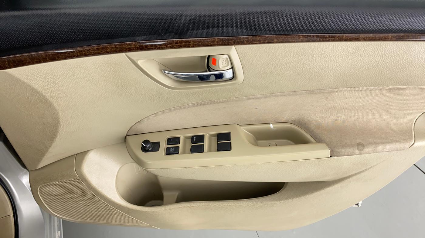 2013 Maruti Swift Dzire VXI, Petrol, Manual, 86,127 km, Driver Side Door Panels Control