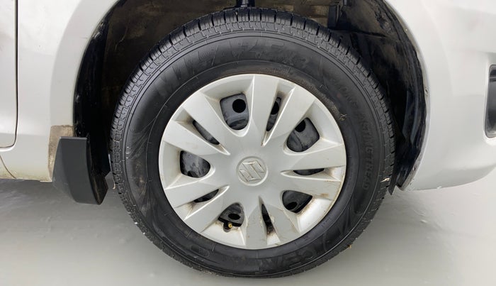 2013 Maruti Swift Dzire VXI, Petrol, Manual, 86,127 km, Right Front Wheel