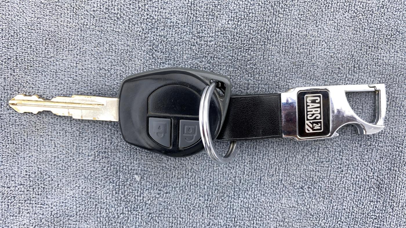 2013 Maruti Swift Dzire VXI, Petrol, Manual, 86,127 km, Key Close Up
