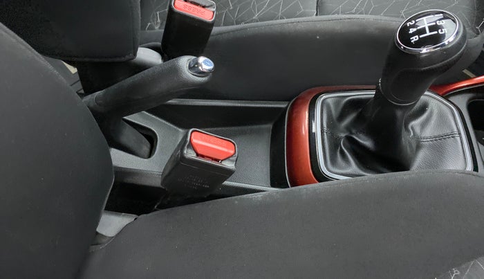 2017 Maruti IGNIS ZETA 1.2 K12, Petrol, Manual, 35,482 km, Gear Lever