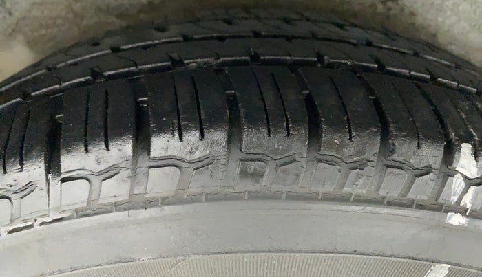 2010 Hyundai i10 SPORTZ 1.2 AT, Petrol, Automatic, 38,762 km, Right Rear Tyre Tread