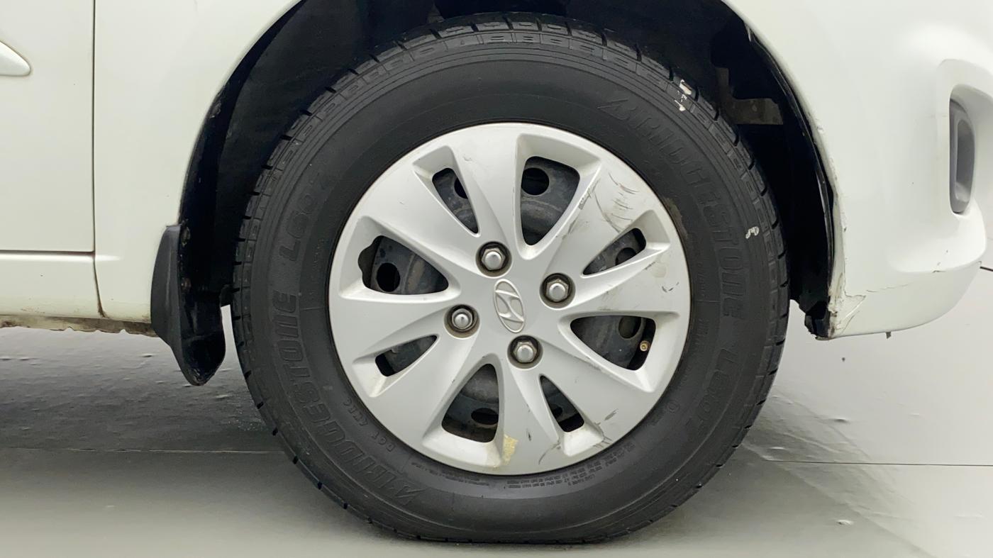 2010 Hyundai i10 SPORTZ 1.2 AT, Petrol, Automatic, 38,762 km, Right Front Wheel