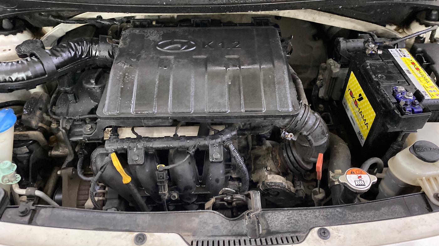 2016 Hyundai Grand i10 ASTA AT 1.2 KAPPA VTVT, Petrol, Automatic, 24,850 km, Engine View
