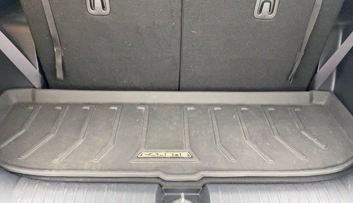 2022 KIA CARENS PRESTIGE PLUS 1.5 DIESEL 7 STR, Diesel, Manual, 33,074 km, Boot Inside