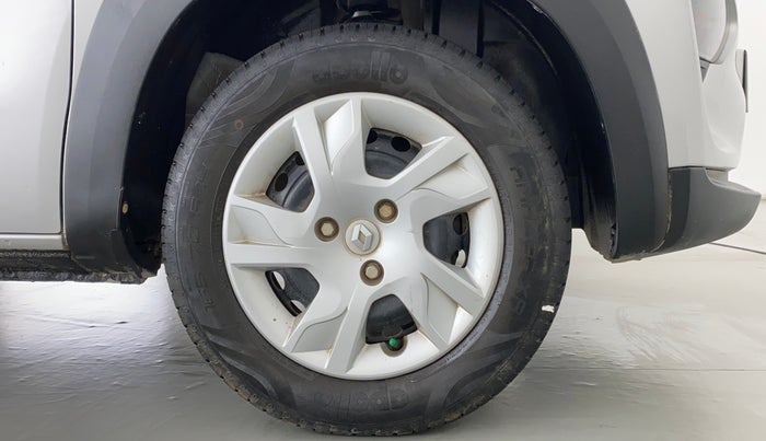 2020 Renault Kwid RXT 0.8, Petrol, Manual, 26,640 km, Right Front Wheel