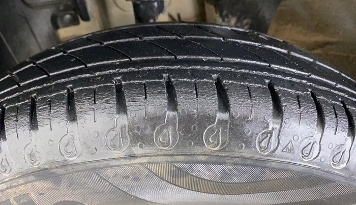 2020 Renault Kwid RXT 0.8, Petrol, Manual, 26,640 km, Left Front Tyre Tread