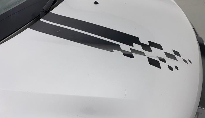 2020 Renault Kwid RXT 0.8, Petrol, Manual, 26,640 km, Bonnet (hood) - Slightly dented