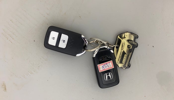 2021 Honda WR-V 1.2L I-VTEC VX MT, Petrol, Manual, 26,823 km, Key Close Up