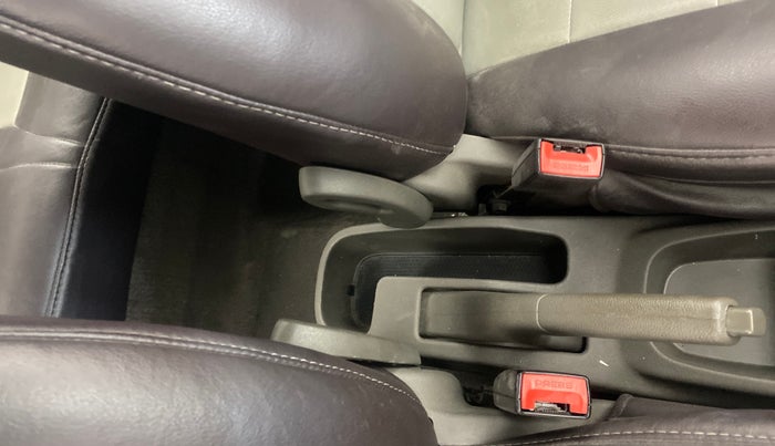 2014 Hyundai i10 SPORTZ 1.1, Petrol, Manual, 64,534 km, Driver Side Adjustment Panel