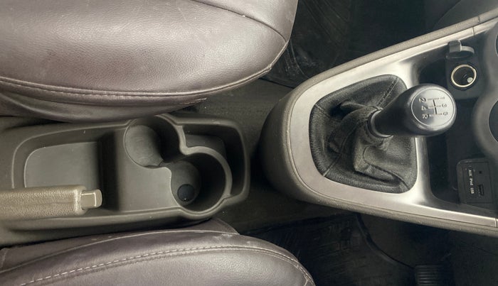 2014 Hyundai i10 SPORTZ 1.1, Petrol, Manual, 64,534 km, Gear Lever