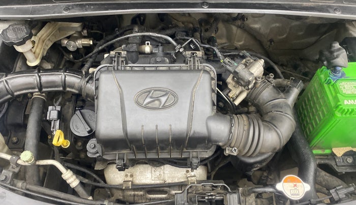 2014 Hyundai i10 SPORTZ 1.1, Petrol, Manual, 64,534 km, Engine View