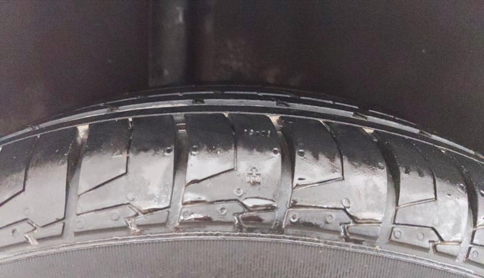 2014 Ford Ecosport TITANIUM 1.0L ECOBOOST, Petrol, Manual, 44,215 km, Right Rear Tyre Tread