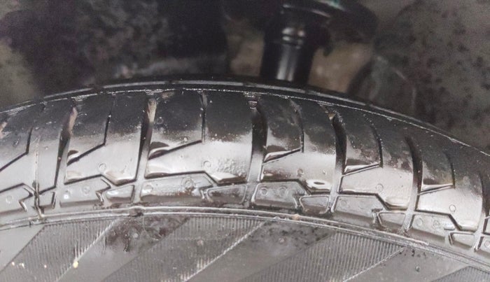 2014 Ford Ecosport TITANIUM 1.0L ECOBOOST, Petrol, Manual, 44,215 km, Left Front Tyre Tread