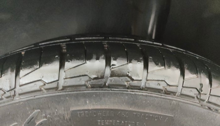 2014 Ford Ecosport TITANIUM 1.0L ECOBOOST, Petrol, Manual, 44,215 km, Left Rear Tyre Tread