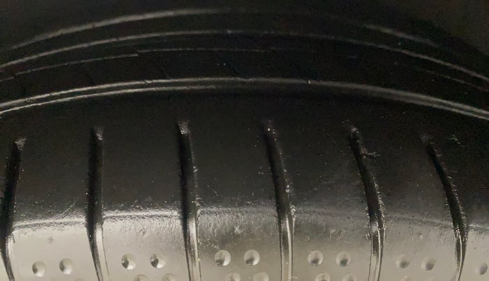 2013 Hyundai Verna FLUIDIC 1.6 VTVT SX OPT AT, Petrol, Automatic, 87,219 km, Right Front Tyre Tread