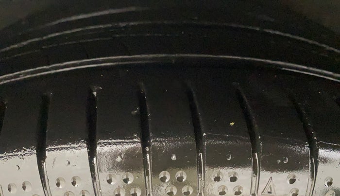 2013 Hyundai Verna FLUIDIC 1.6 VTVT SX OPT AT, Petrol, Automatic, 87,219 km, Right Rear Tyre Tread