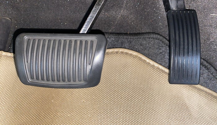 2013 Hyundai Verna FLUIDIC 1.6 VTVT SX OPT AT, Petrol, Automatic, 87,219 km, Pedals