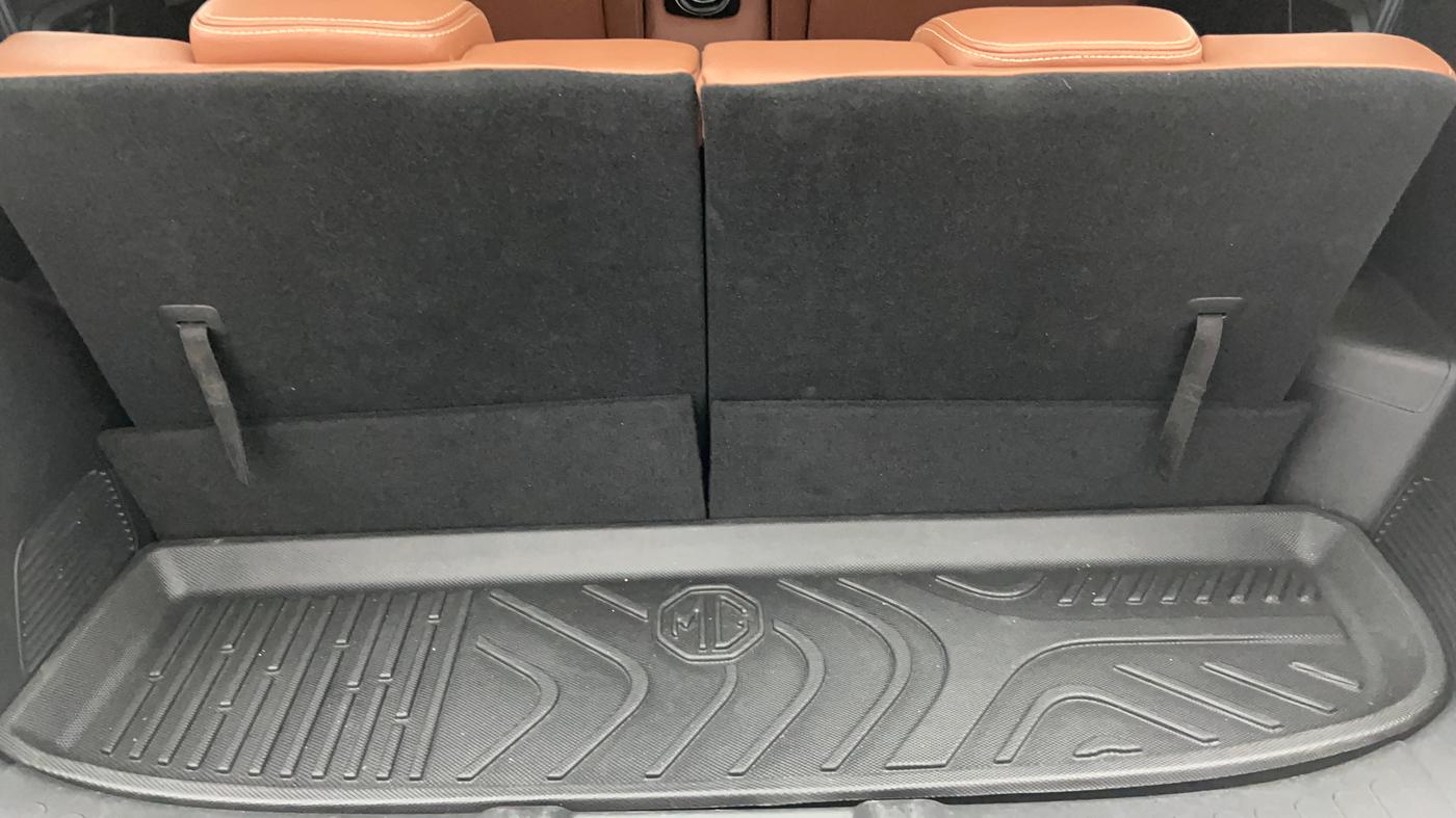 2022 MG HECTOR PLUS SHARP 1.5 PETROL TURBO CVT 6-STR, Petrol, Automatic, 57,165 km, Boot Inside